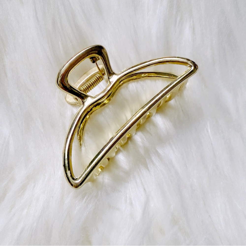Kitsch Metallic Gold Metallic Claw Clip